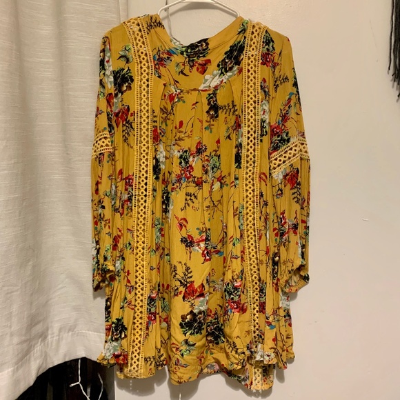 Long Sleeve Floral Dress - Picture 2 of 2